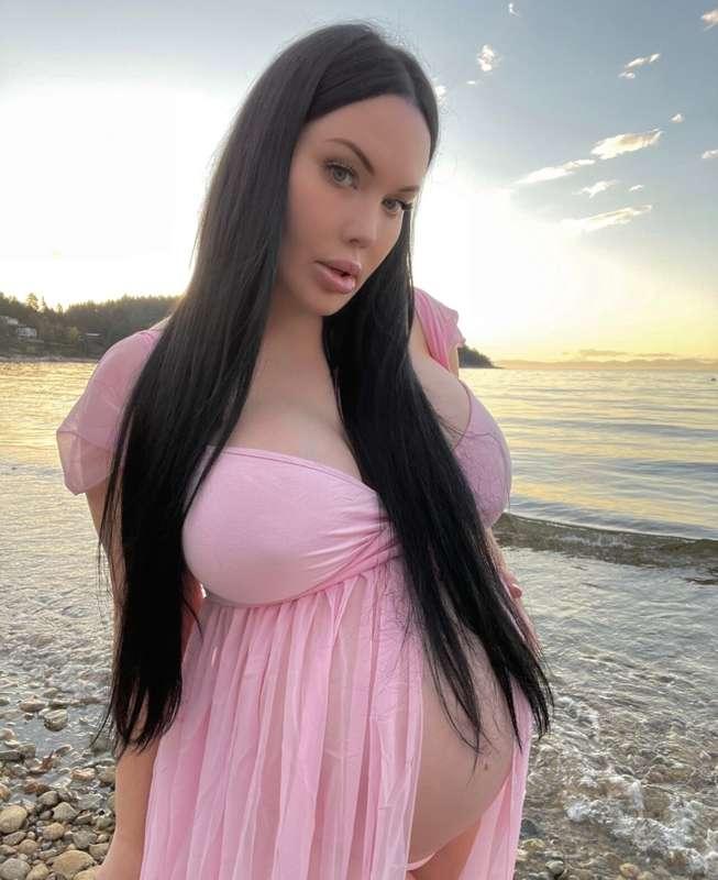 My new fav dress 🤰💕