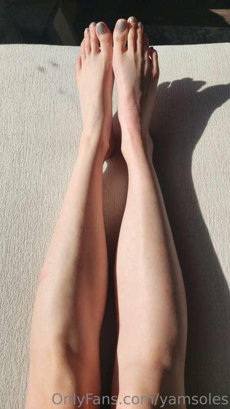 A good footboy paid for my pedicure:)