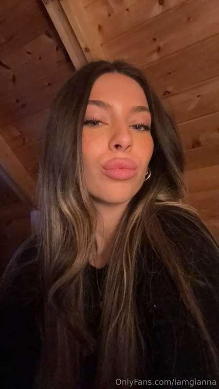 kiss me 