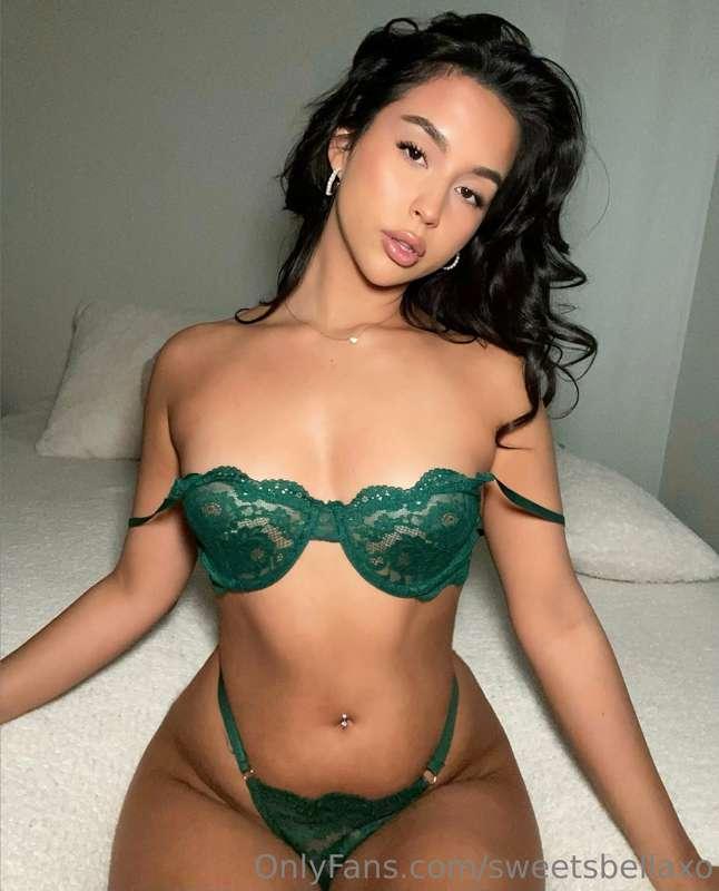 TEENY GIRL POUNDS HER PUSSY FOR YOU IN HER LONGEST TAPE EVER..
