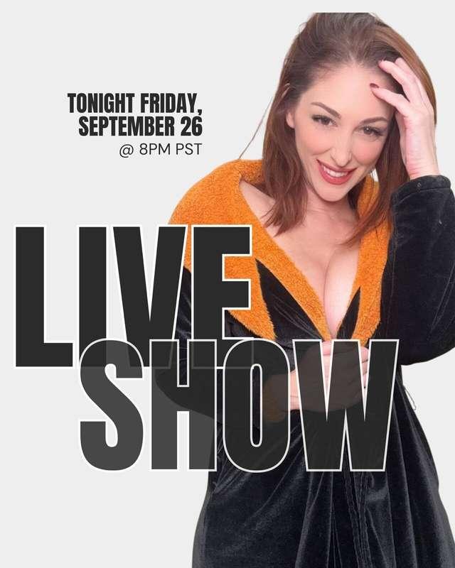 ✨ Tonight’s the night! Carlotta Champagne is going LIVE at 8..