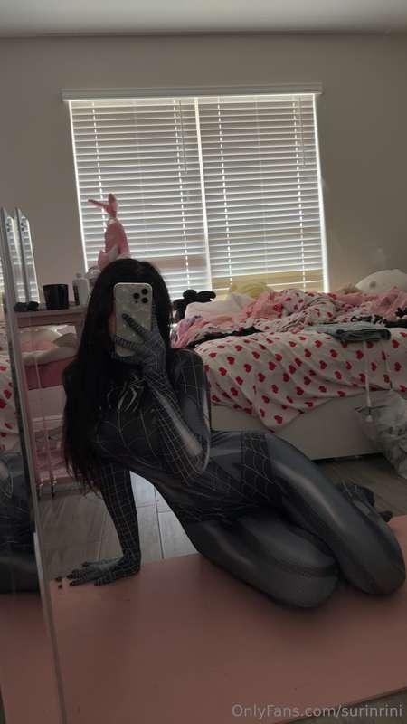 This arrived but its too big on the waist 😞 might need to ge..