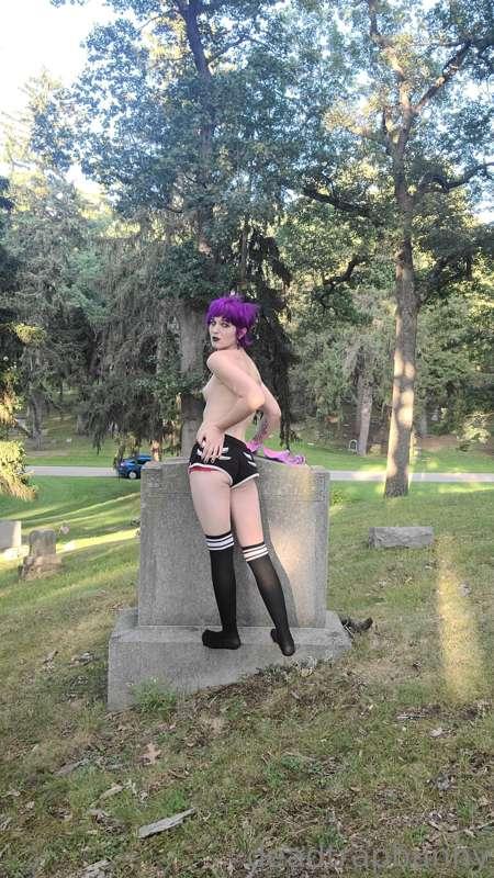 deadtrapbunny image #1