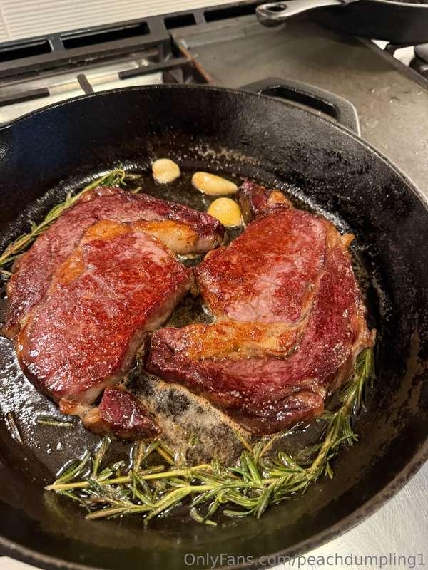 This was the sear on the 72hr dry brined ribeye steaks 😮‍💨