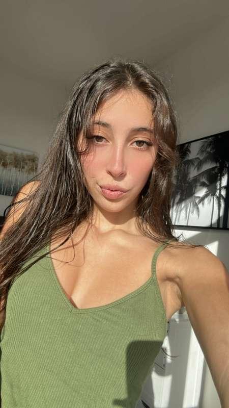 Hey boy 😈 you've been amazing this year 🥰 let me spoil u 💗 t..