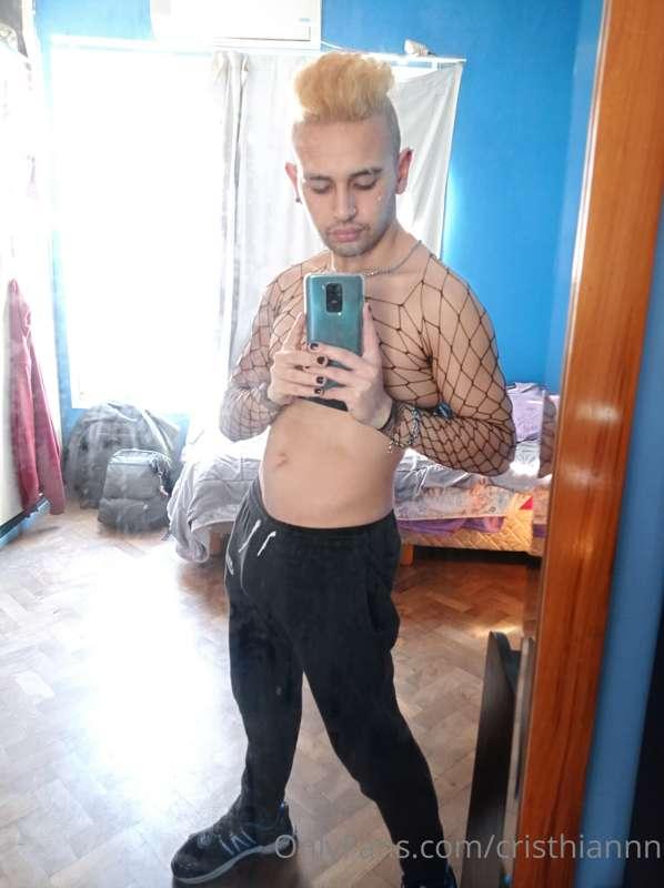 ¿Te gusta la ropa de red? ¿Y si te hiciera un disco completo..