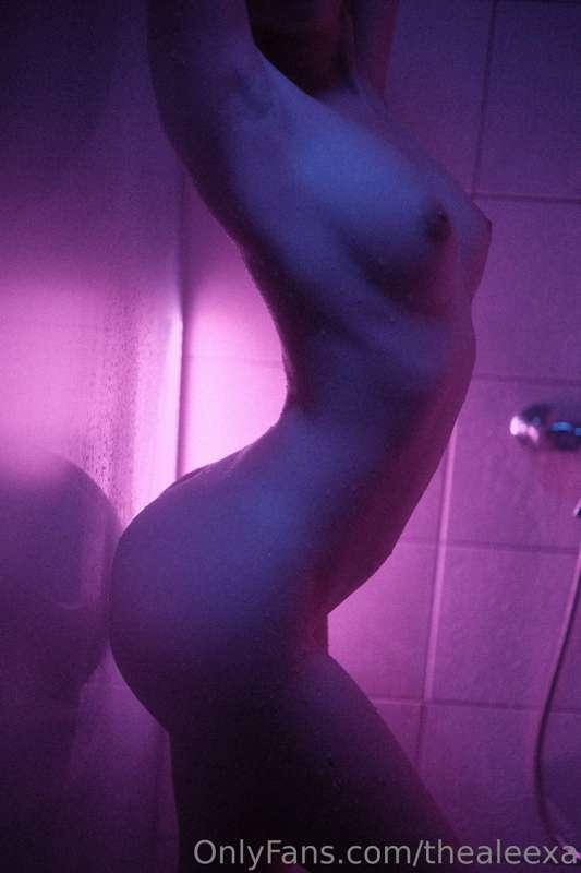 Was haltet ihr von Sex in der Dusche?😈💦