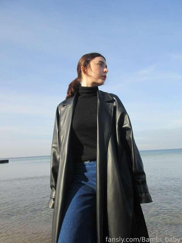 I've always wanted to travel more and see new places and cultures, but unfortunately, it hasn't been financially feasible for me right now. 

however, anytime the opportunity arises, I would love to take it and explore more of the world. It would be such an enriching experience to get out of my comfort zone and learn about different places and people.

♡ #fyp #egirl #waifu #weeb #gothgf #skinny #classy #tattooedgirl #inkedgirl #altgirl ♡