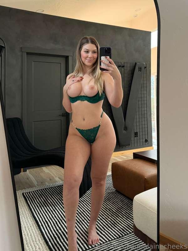alainecheeks image #0