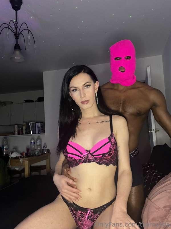 @daddychocolat94 slutted me out with his massive BBC 🥵🍆 DM m..