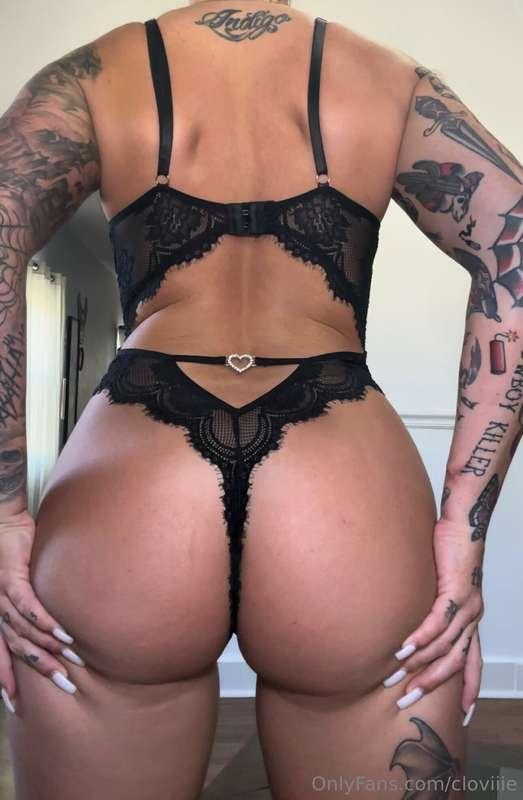 You can have all this cake 🎂 Could you eat it all? ;)