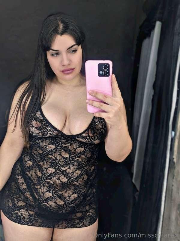 ## I love the color black 🖤 And you?