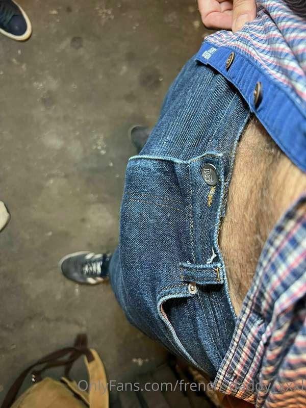 Big bulge?🍆😋😜