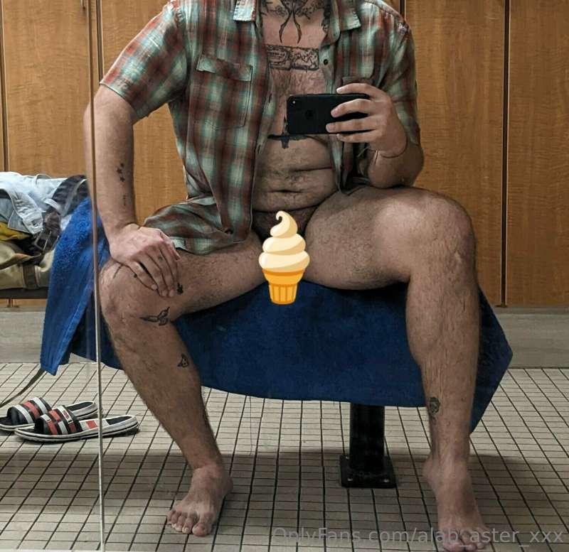 🍨ԅ( ͒ ۝ ͒ )
Ready for a post-gym snack