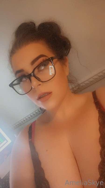 Goodnight guys 💖 back online tomorrow 😚