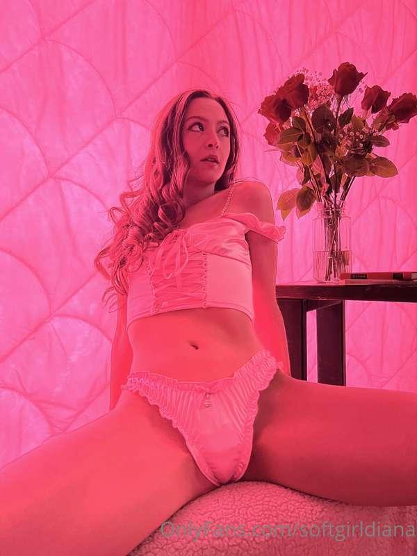 Happy Saturday, OnlyFans! I’ll be posting the full V-Day alb..