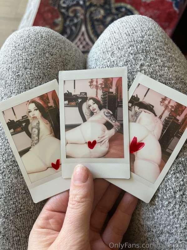 last chance to get your valentine’s polaroid from me! 🩷  

T..