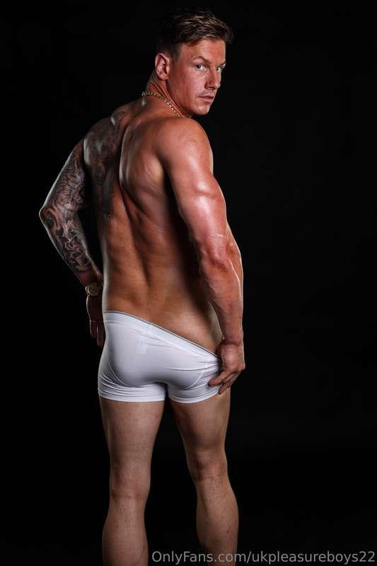ukpleasureboys22 image #0