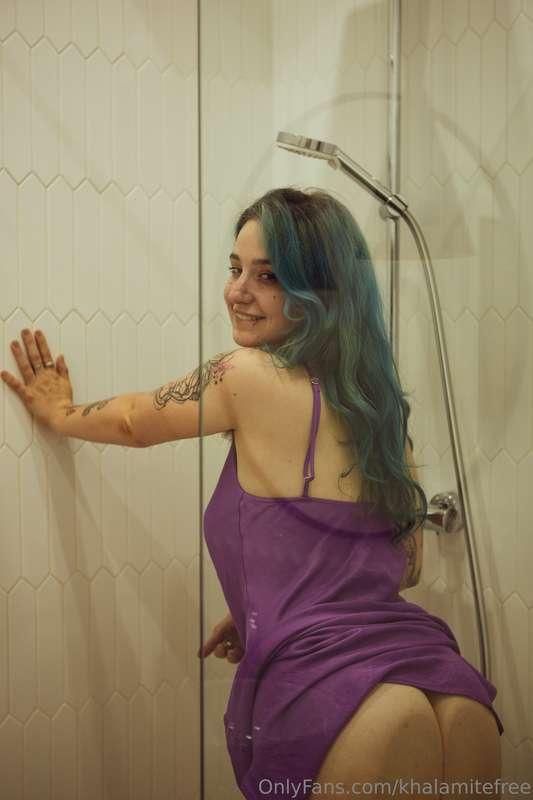 With this heatwave I need to cool down, shower with me? :p