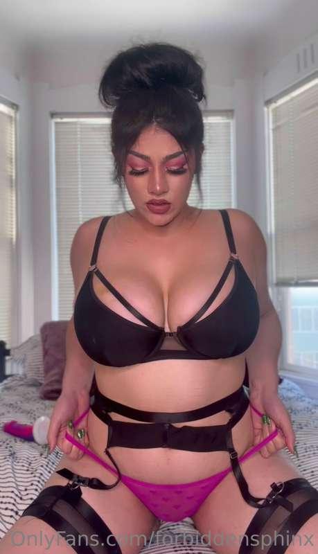 Should I take them off? 👀