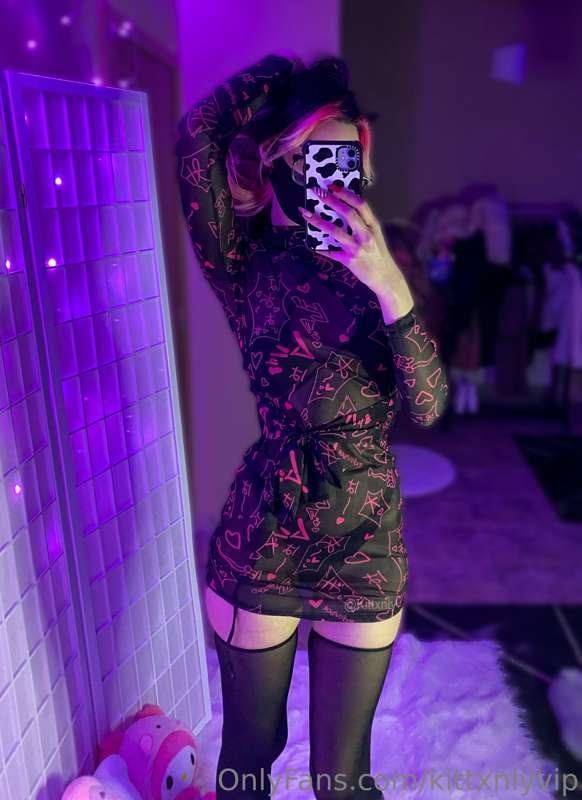 i got my new sheer dress ♥♥ do you like it daddy? 
and look ..