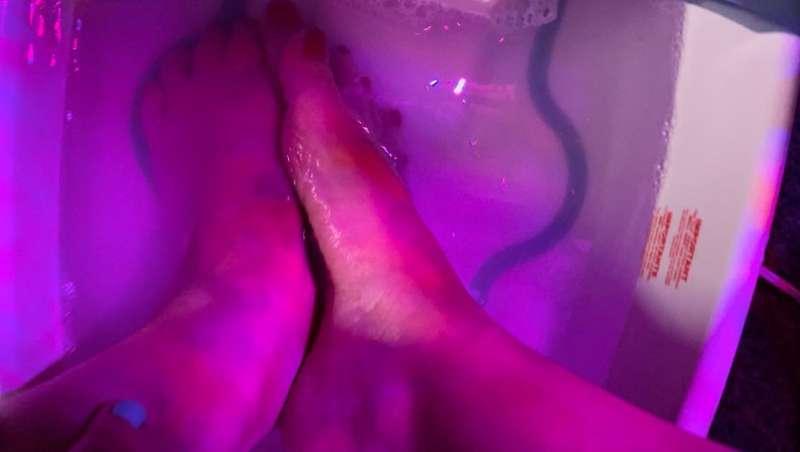 Splashing around in a foot bath 💦💦

Would you massage lotion on my feet after daddy?

#tits #boobs #bigtits #nipples #babe #female #pussy #lingerie #sexy #blonde #fetish #feet #bbw #longhair #thick #bbw #naughty #ass #thickthighs #blowjob #porn #fyp #footbath #daddy #paintedtoes #wetfeet 