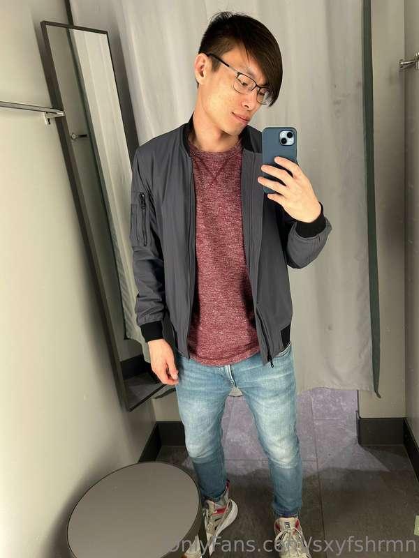 This what I end up doing when going clothes shopping 😈 come ..