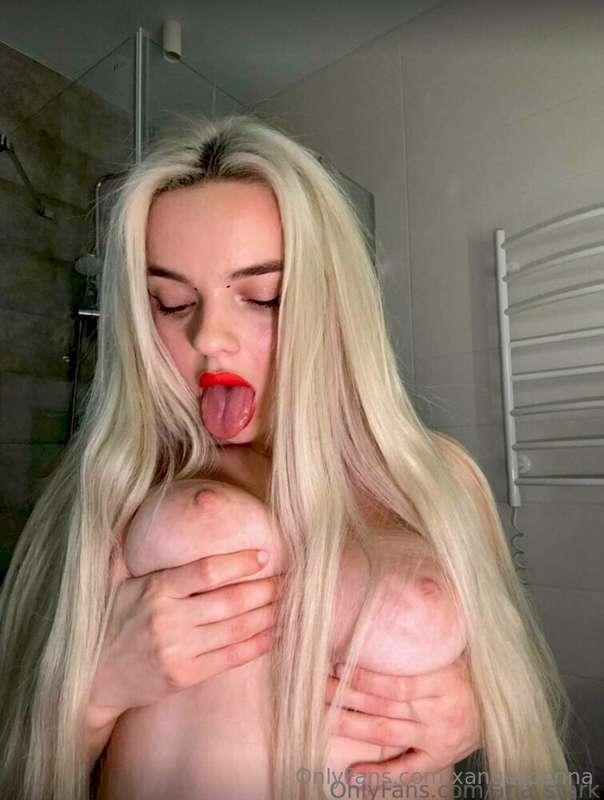 💖𝐅𝐑𝐄𝐄𝐄 𝐒𝐔𝐁𝐒𝐂𝐑𝐈𝐏𝐓𝐈𝐎𝐍💖Sweet cute @ARIA_STARK just turned 18 ye..