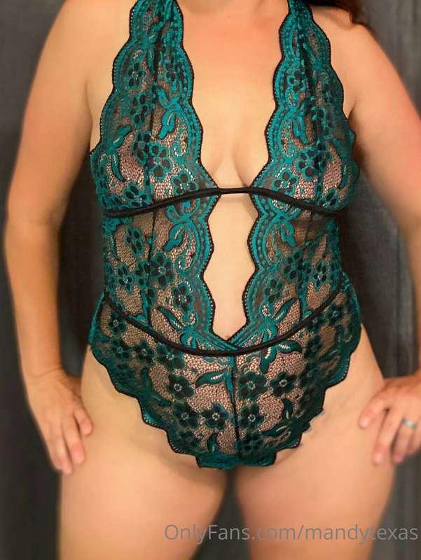Trying on some new lingerie ❤️😍