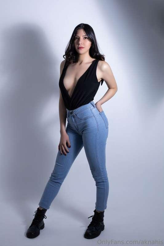 aknahis image #0