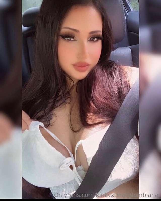 Come chat with me and see more of me on my VIP 😈 @xtinacolom..