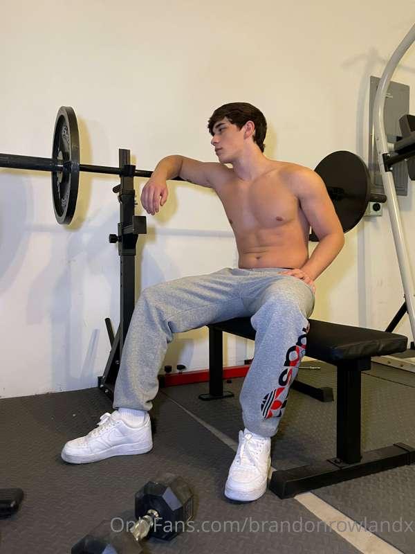 brandonrowlandx image #0