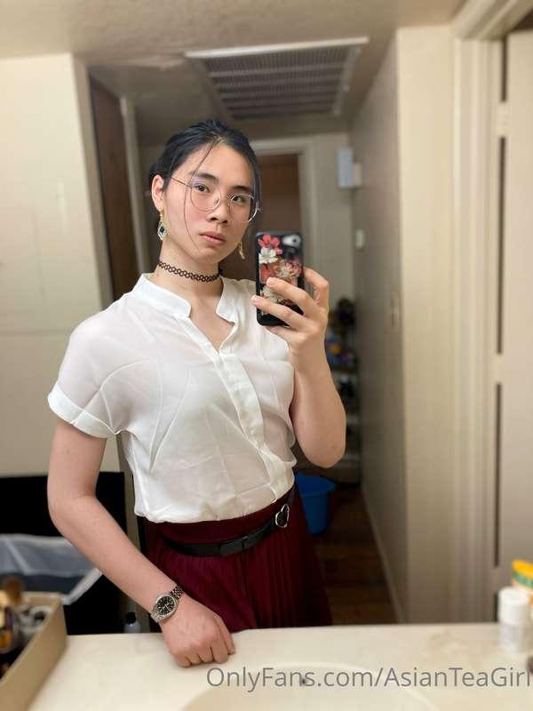 Y’all still here are legends <3 picked up some new clothes f..
