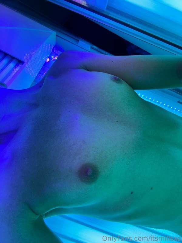 Tanning 🍒