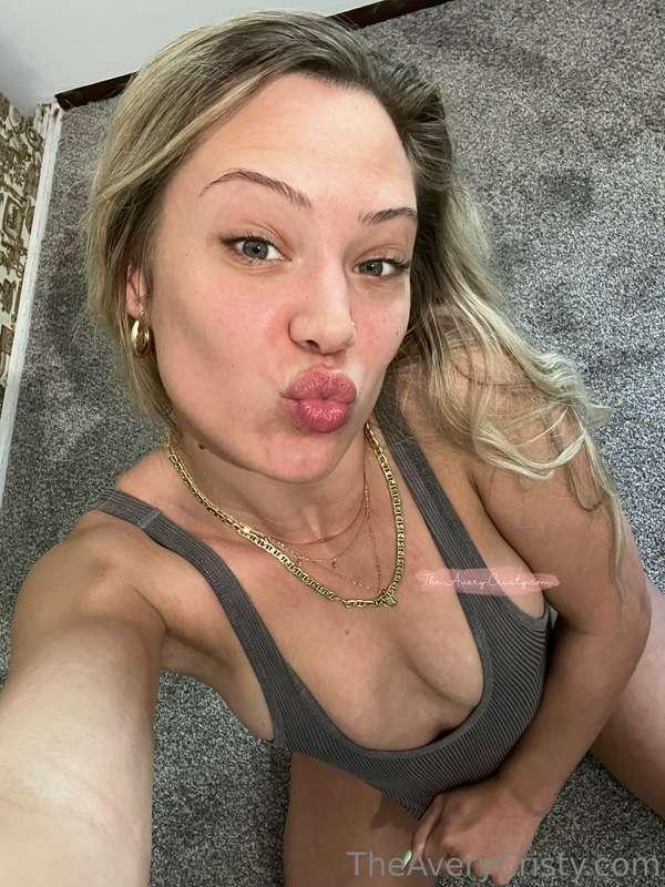 what the fuckkkk is up yallll!! I haven't had my DM's open i..