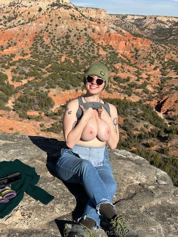 I'm on top of the wooooooorld