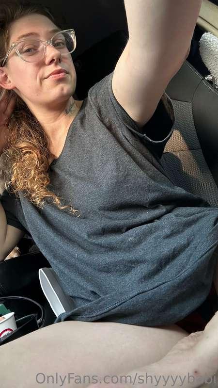 Oversized t-shirts will always be my weakness. 😏