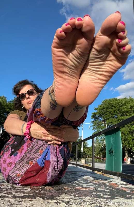Sunny soft soles✨