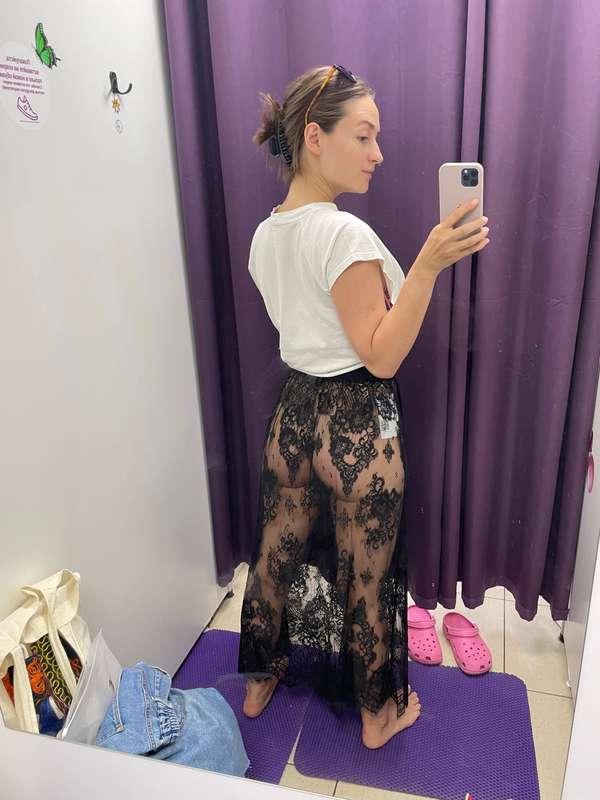 I urgently need your opinion guys! What do you think of such a skirt??🧐😏