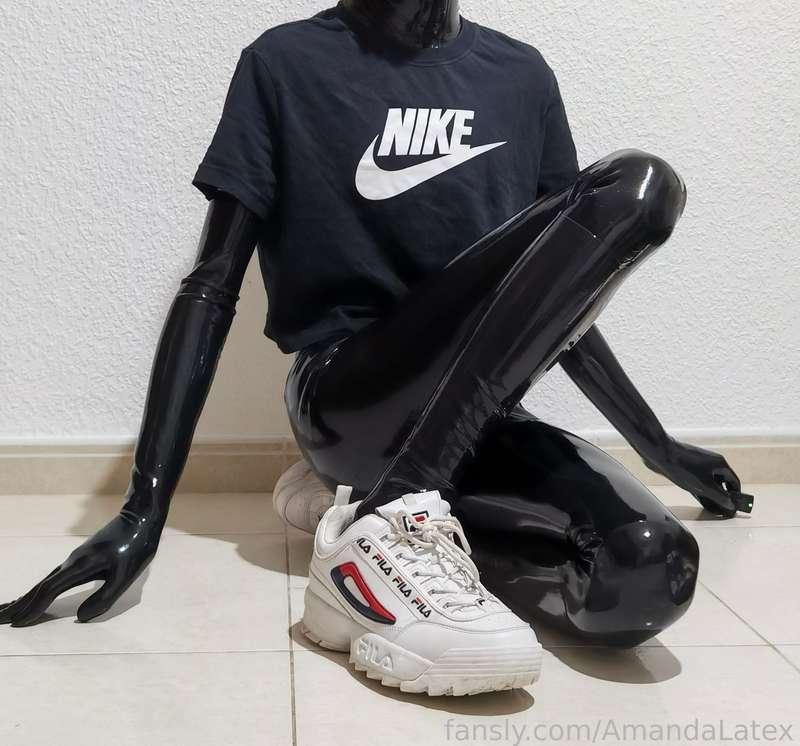 amandalatex image #7