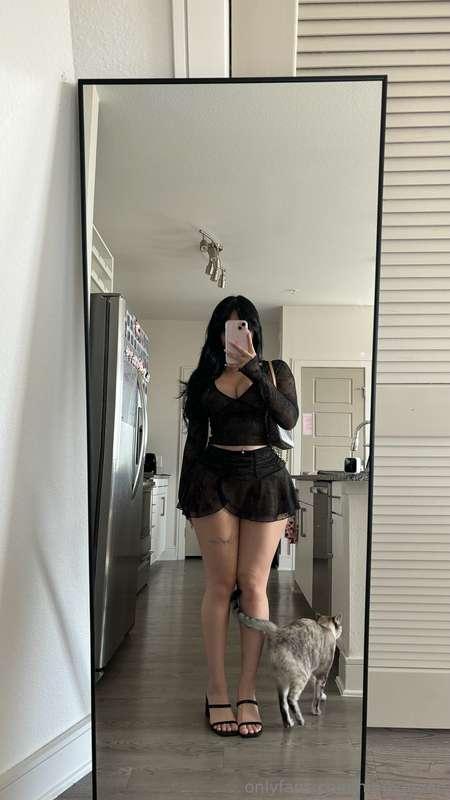 curves standing out more than ever... just for your eyes <3