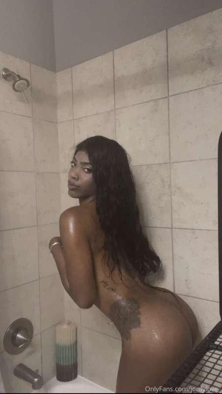 bend me over & fuck me hard 🤤😋🍆