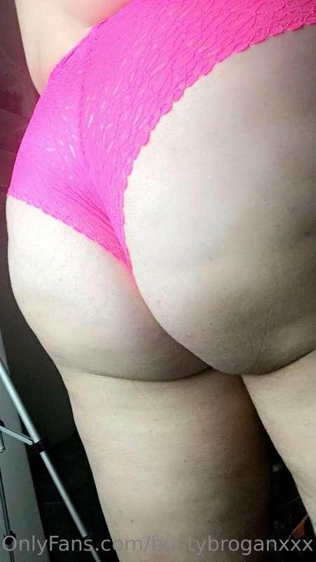 Do you like my butt? 🙊