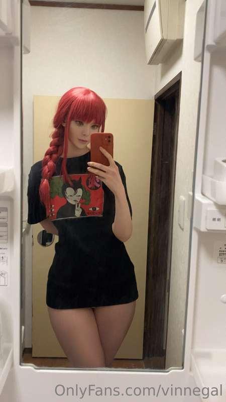 Would you let Makima borrow your t-shirt in the morning? 🥰