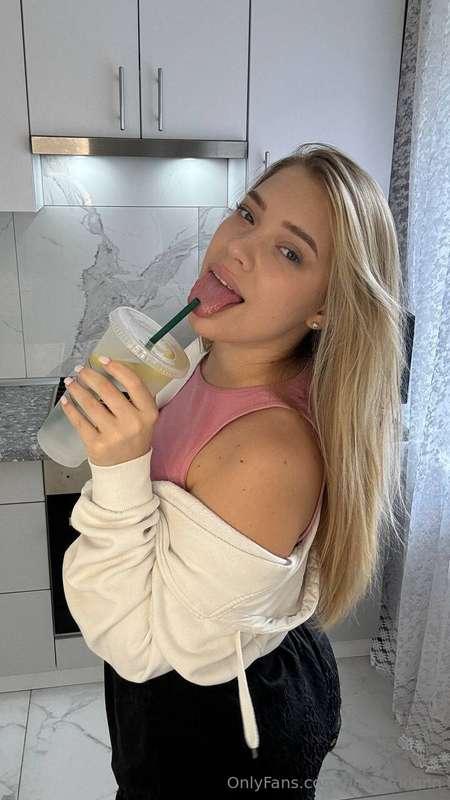 Share with me, what drink makes you relax?🥵 For me it's coff..