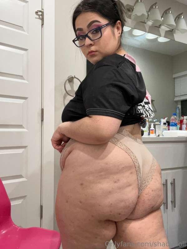 Eat my booty like groceries 😍🍑