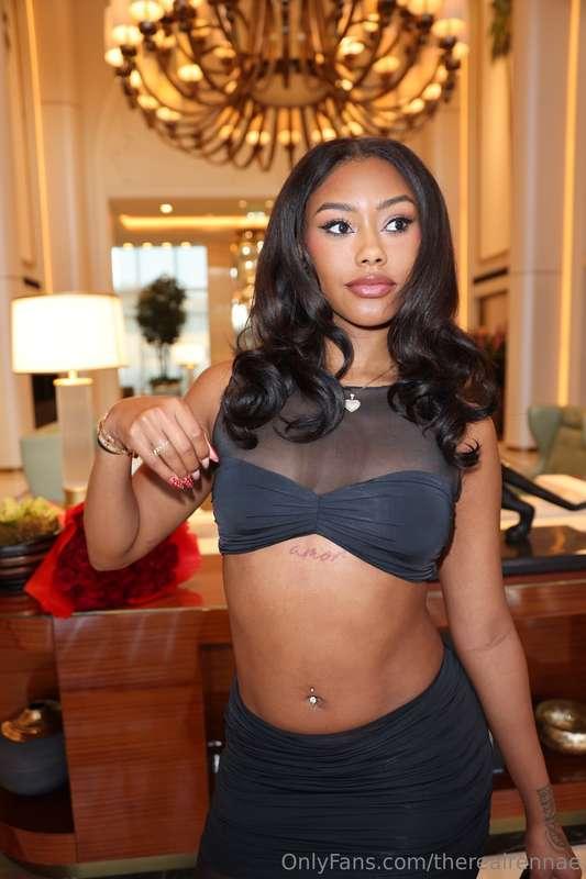 therealrennae image #0