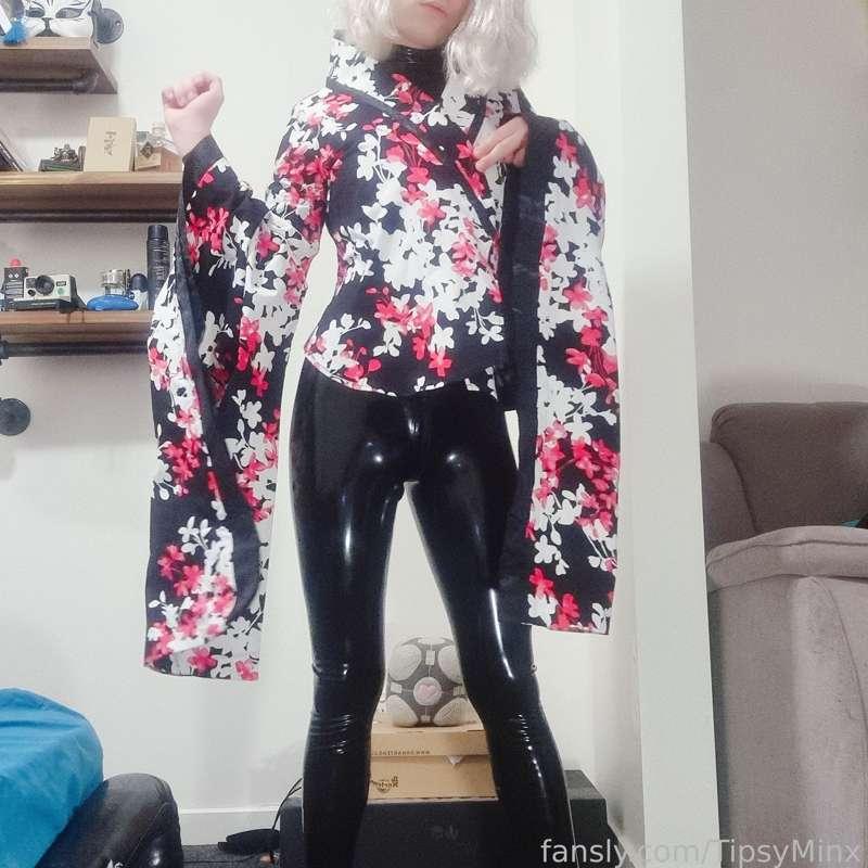 tipsyminx image #42