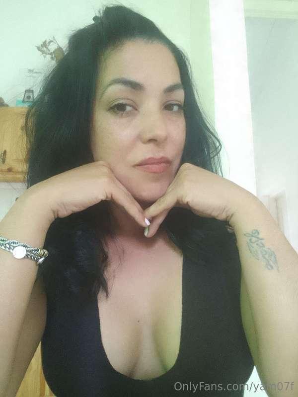 Hello My Name Is @desire_30 •I am Brunette. •Big Buttocks.🍑 ..