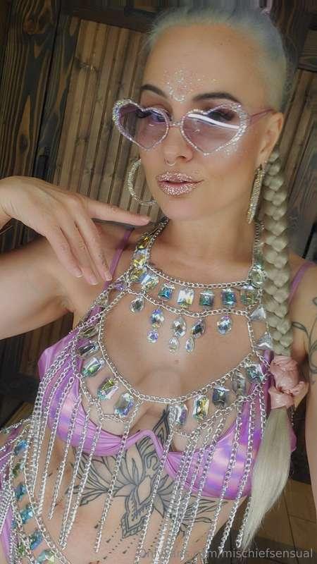 mischiefsensual image #0